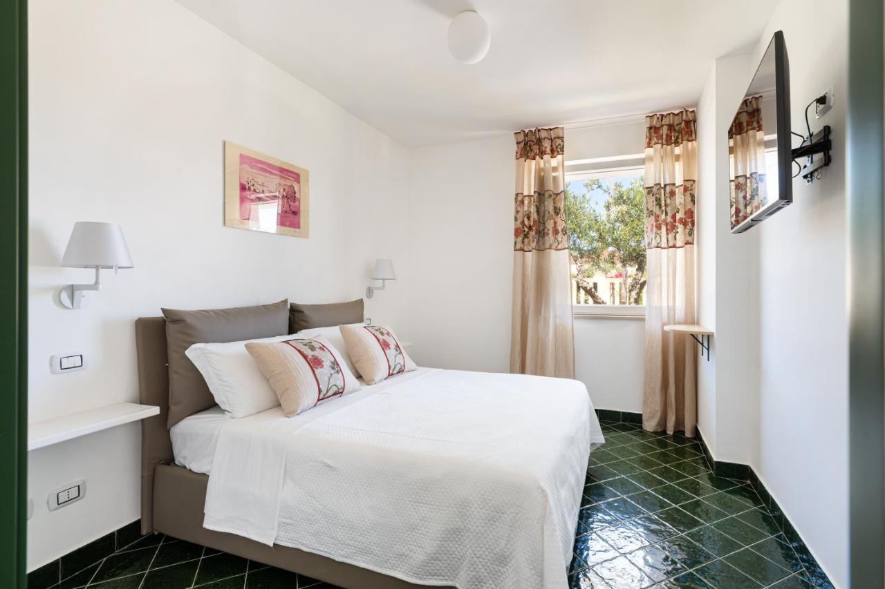Don Leonardo - Pool And Wellness Bed & Breakfast Polignano a Mare Bagian luar foto