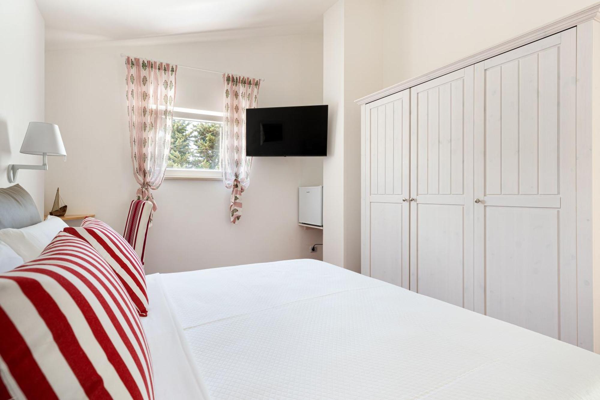Don Leonardo - Pool And Wellness Bed & Breakfast Polignano a Mare Bagian luar foto